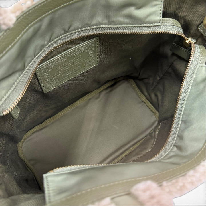 Great HUNTING WORLD Handbag Dolce Boa 2-Way Shoulder Bag khaki Nylon Women