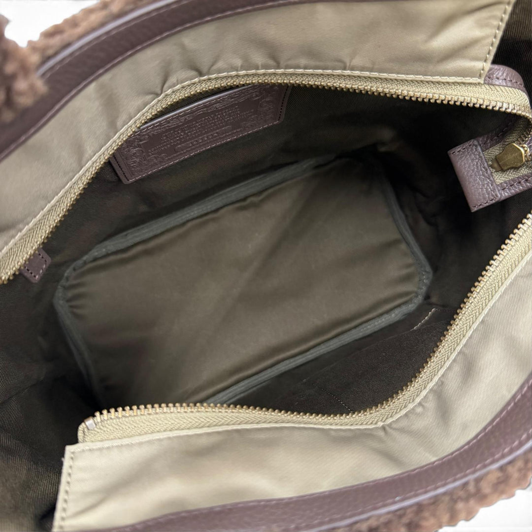 Great HUNTING WORLD Handbag Dolce Boa 2-Way Shoulder Bag khaki Nylon Women