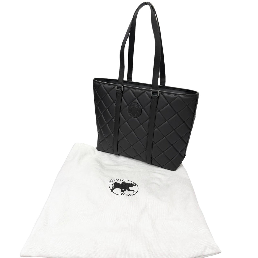 Great HUNTING WORLD Tote Bag Batue Origin Neo Quilting A4 size storage possible