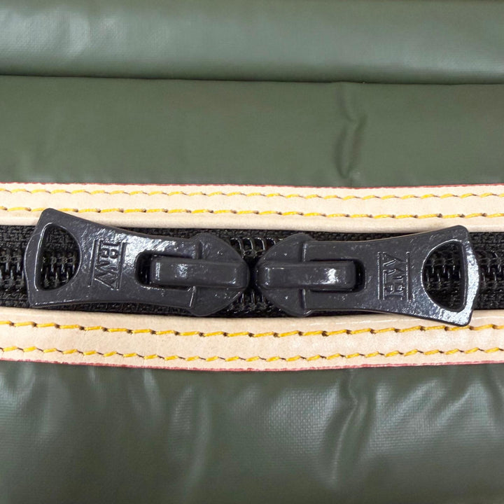 Excellent HUNTING WORLD Shoulder Bag Batue Origin Neo Original Safari Explorer