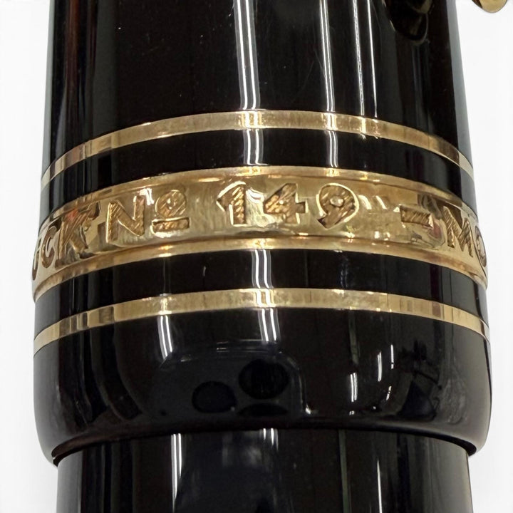 Great MONTBLANC fountain pen Meisterstück 149 Rare White Star black 18K mens