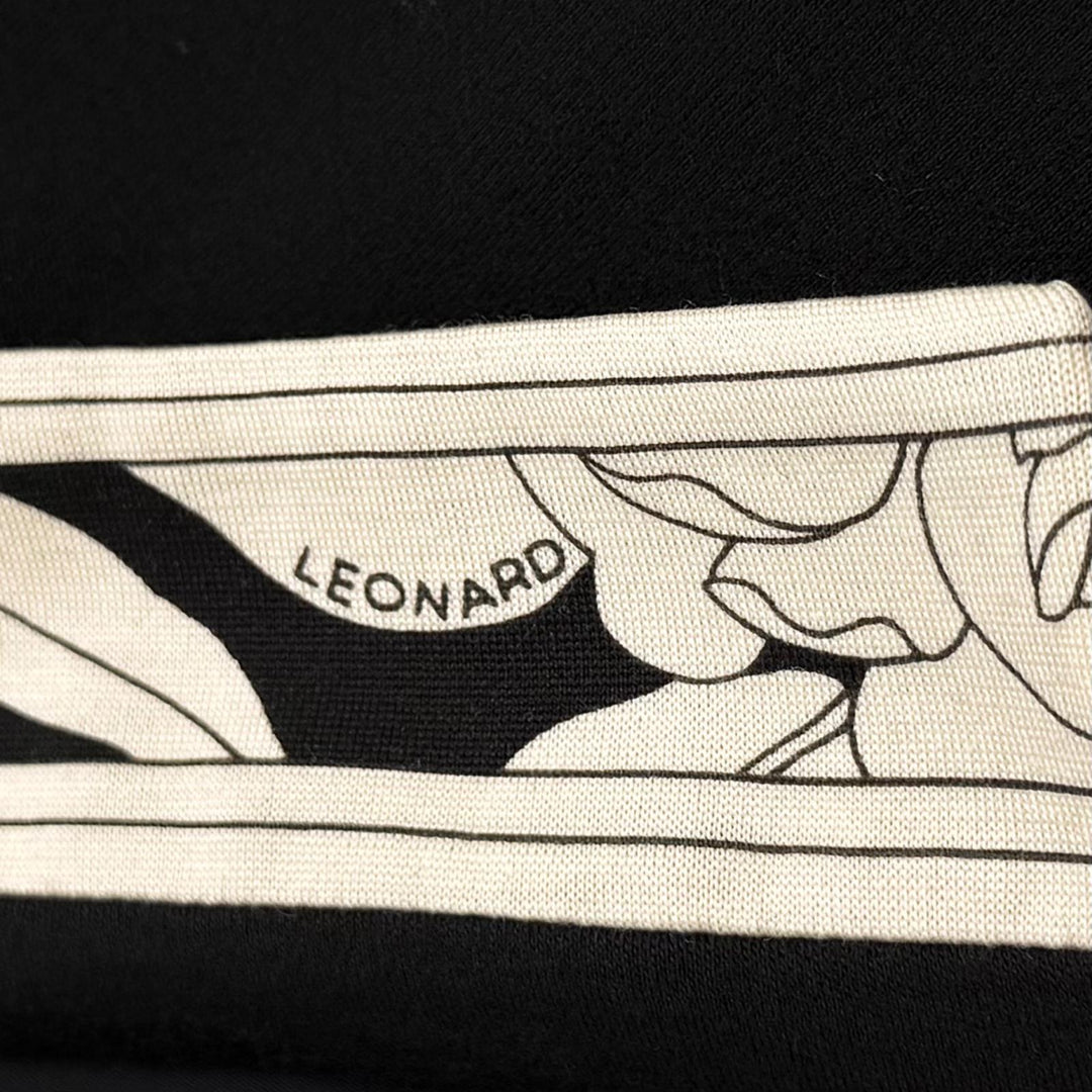 Great LEONARD FASHION coat Includes 4 extra belts and logo buttons. wool 11