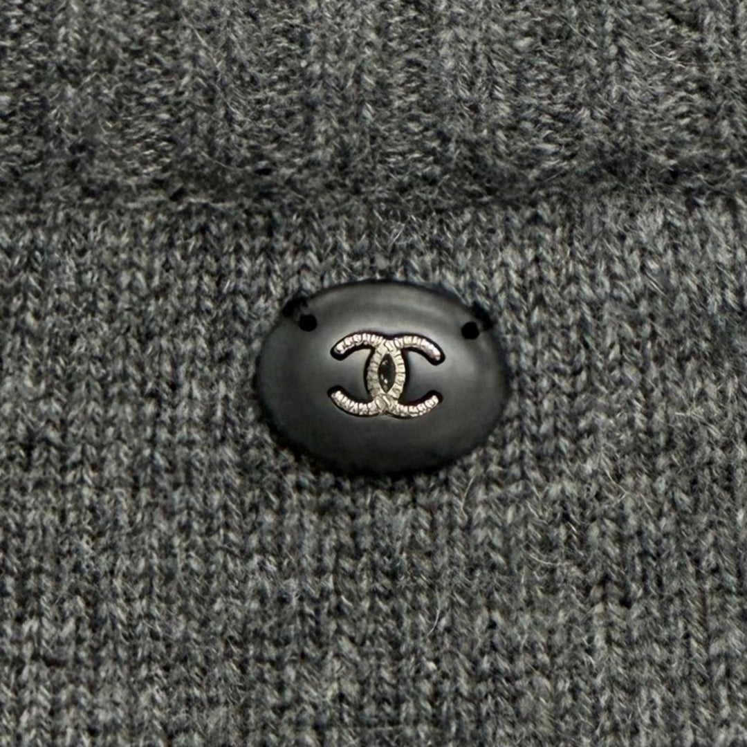 Excellent CHANEL knit gray cashmere Women 34 P57351