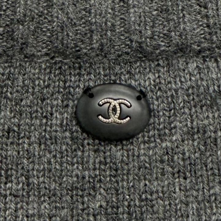 Excellent CHANEL knit gray cashmere Women 34 P57351