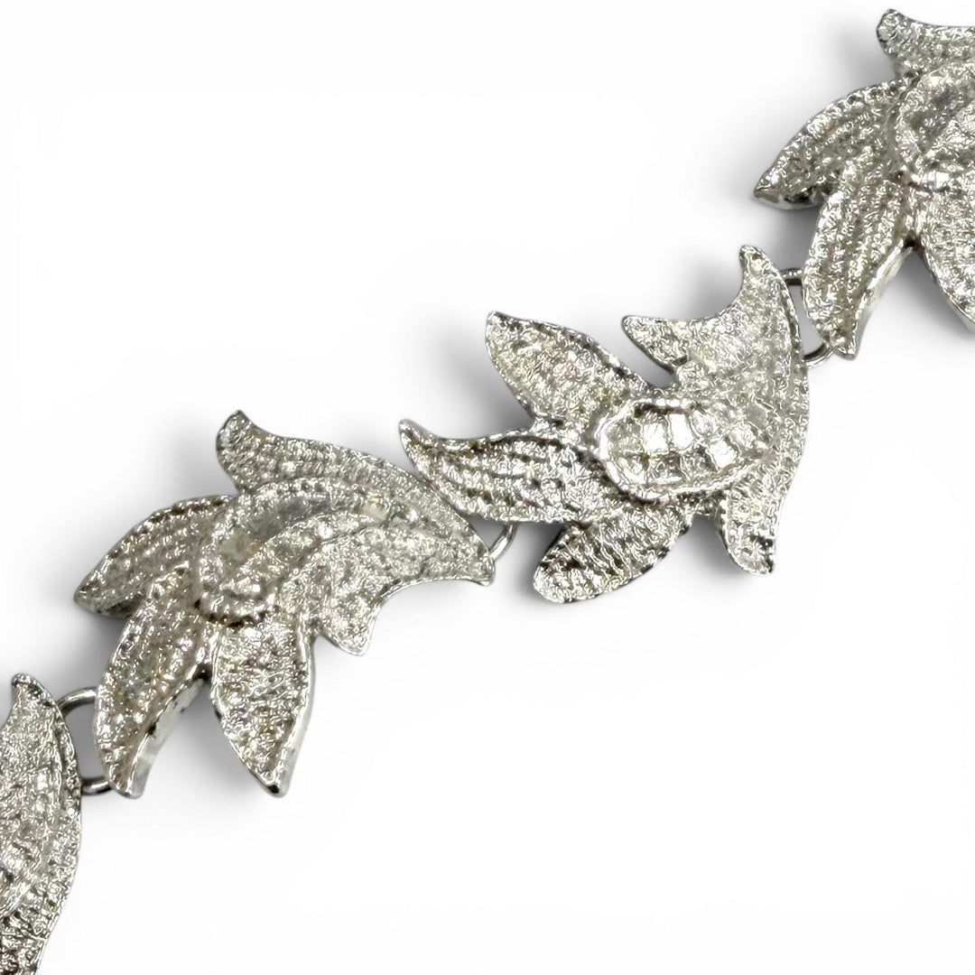Excellent YVES SAINT LAURENT bracelet Rhodium-plated heart toggle Silver