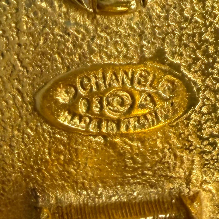 Great CHANEL Earring COCO Mark Lava Eco Pearl gold Women 93A