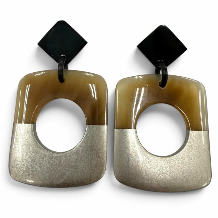 Very Good HERMES Pierce Serie Metal Post Accessories beige Buffalo horn Women
