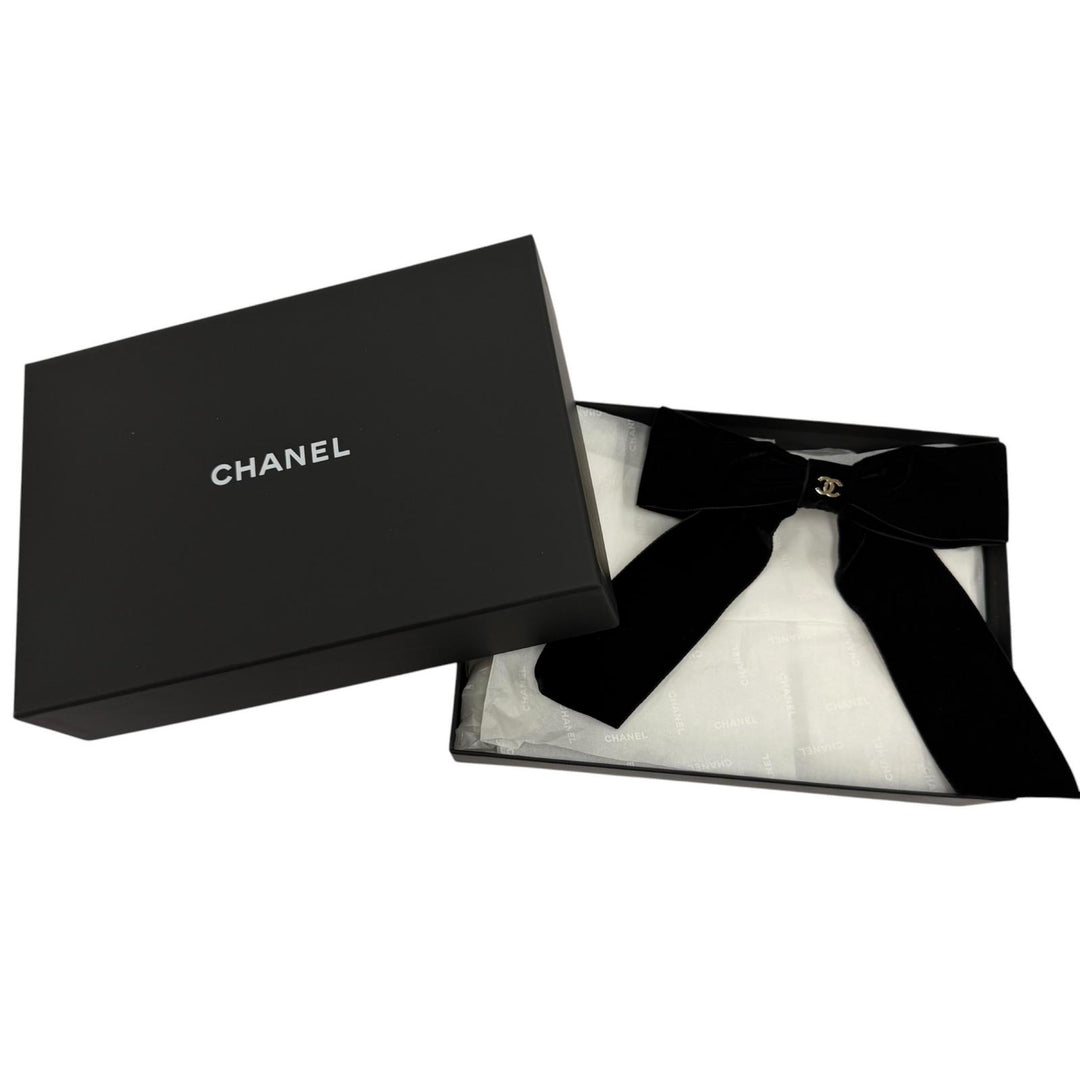 Excellent CHANEL Valletta COCO Mark Big Ribbon Velour Hair Accessory black 25V