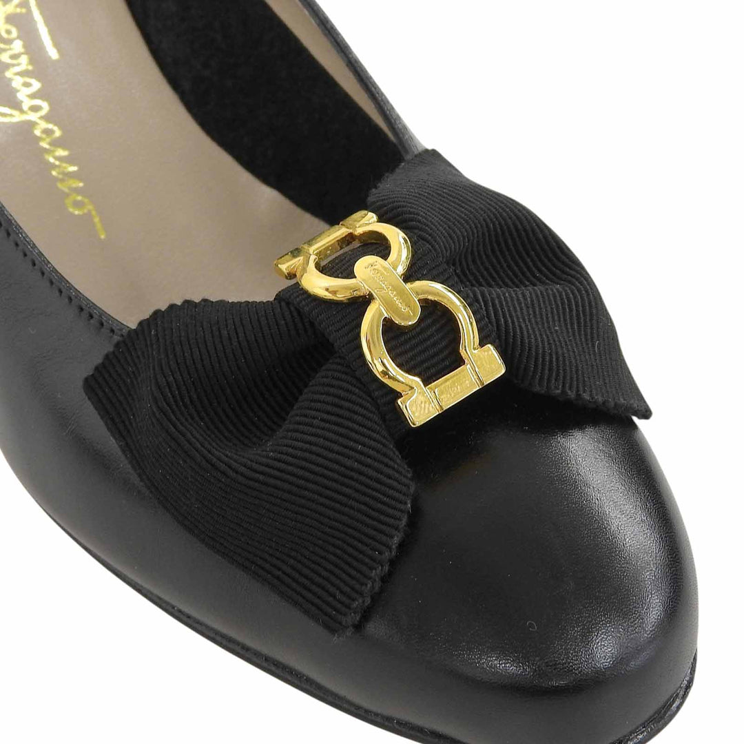 Pristine Salvatore Ferragamo pumps SENATO Gancini Ribbon Design black leather 6