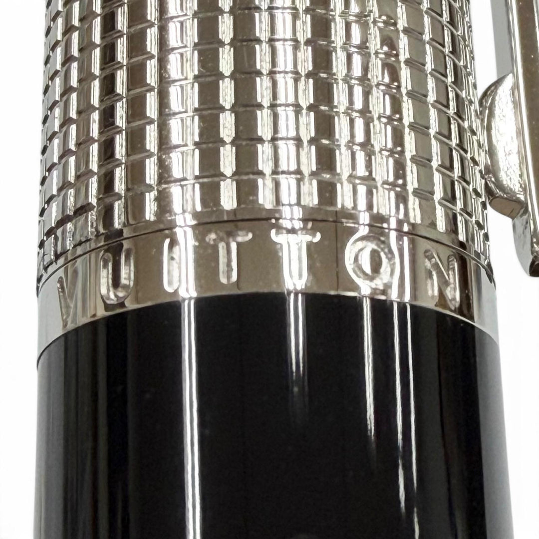 Excellent LOUIS VUITTON Ballpoint pen Dock lacquer Silver mens