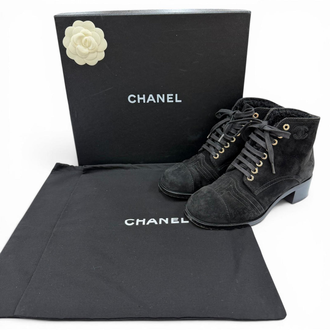 Great CHANEL Ankle boots COCO Mark embroidered sheepskin boots black 35 G33855