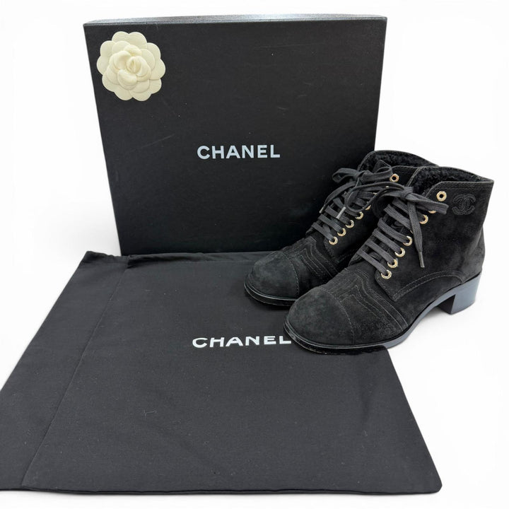 Great CHANEL Ankle boots COCO Mark embroidered sheepskin boots black 35 G33855