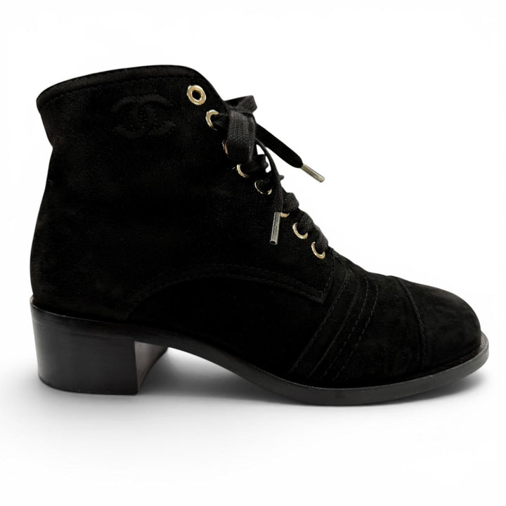 Great CHANEL Ankle boots COCO Mark embroidered sheepskin boots black 35 G33855