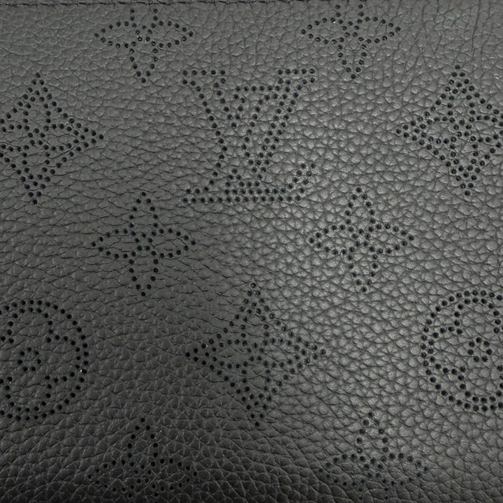 Excellent LOUIS VUITTON Purse Zippy wallet Zip Around black Mahina Women M61867