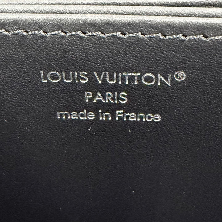 Excellent LOUIS VUITTON Purse Zippy wallet Zip Around black Mahina Women M61867