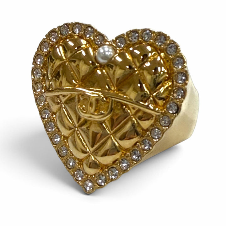 Great CHANEL Ring ring Matelassé Heart gold Pearl Women B24A ABC459