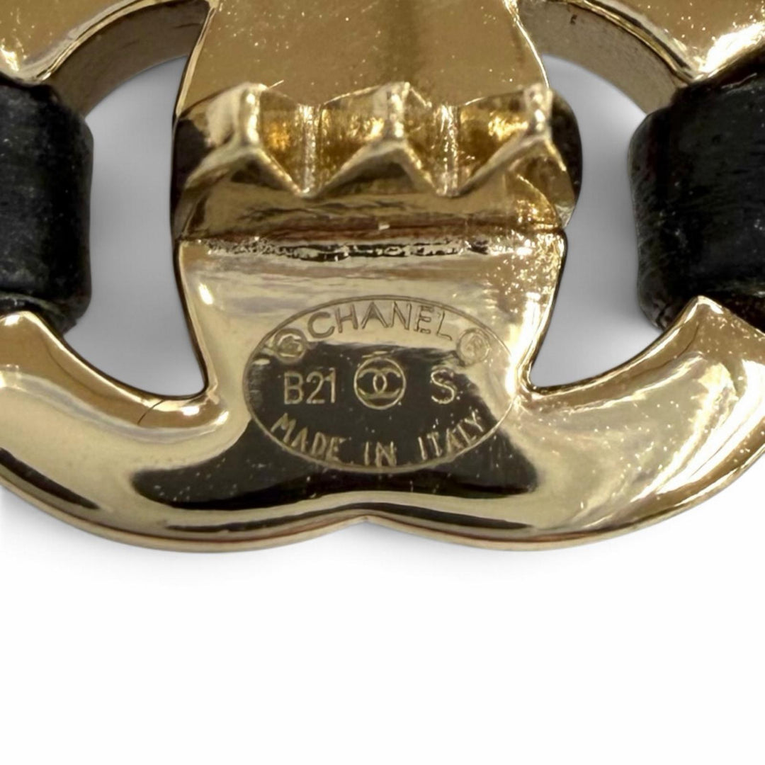 Excellent CHANEL Valletta COCO Mark Turnlock Motif Matelassé gold Women B21S