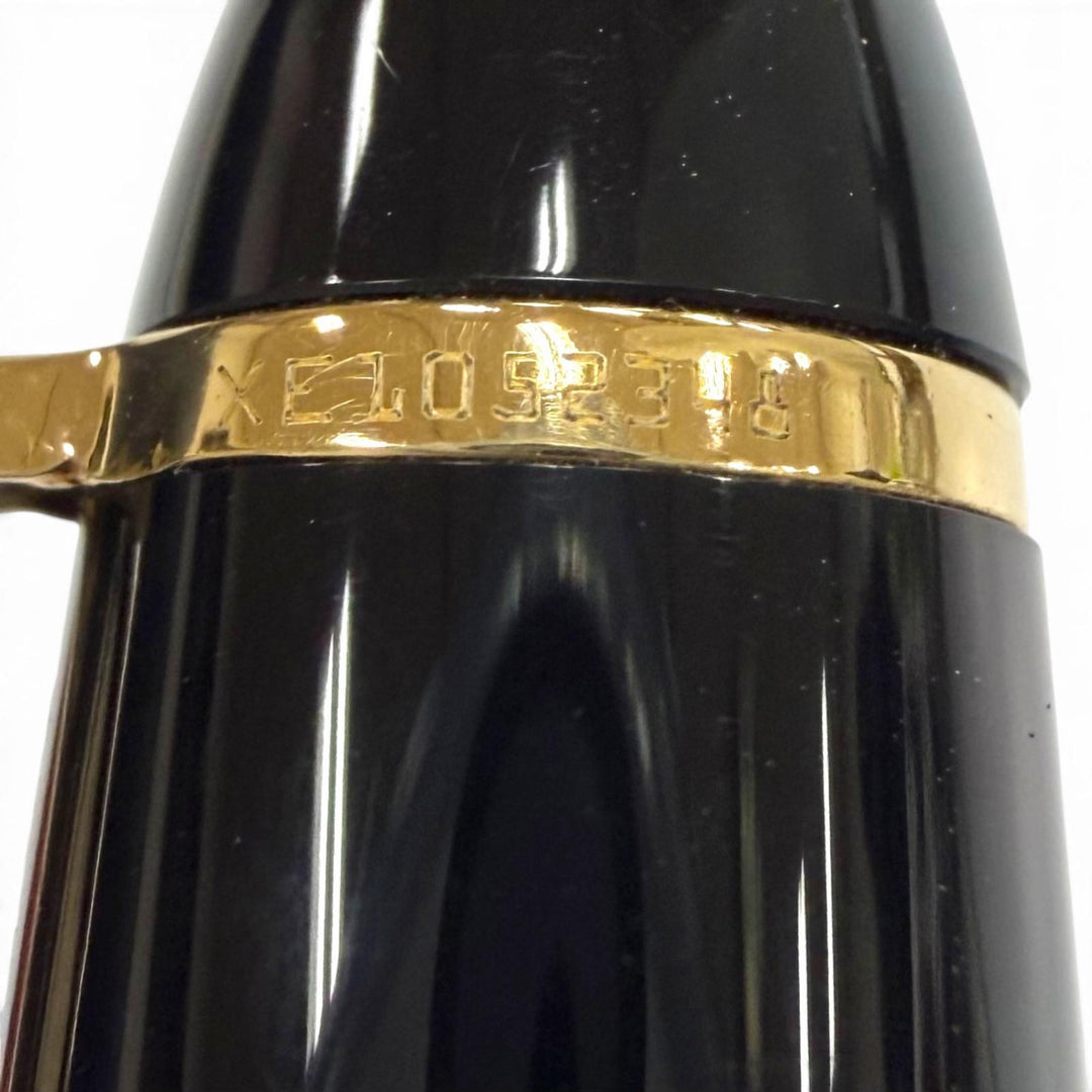 Excellent MONTBLANC fountain pen Meisterstück 146 white star black 14K mens