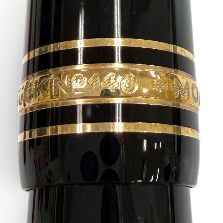 Excellent MONTBLANC fountain pen Meisterstück 146 white star black 14K mens