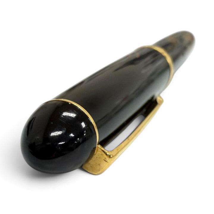Very Good PLATINUM fountain pen Makie Phoenix design, made by Ippei, cap type.