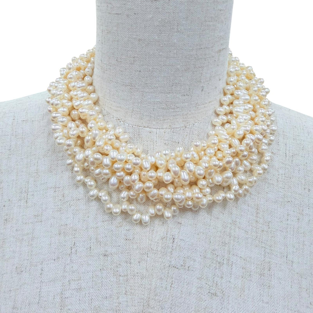 Great TIFFANY&Co. Necklace Torsade 8 stations white Freshwater pearl Women