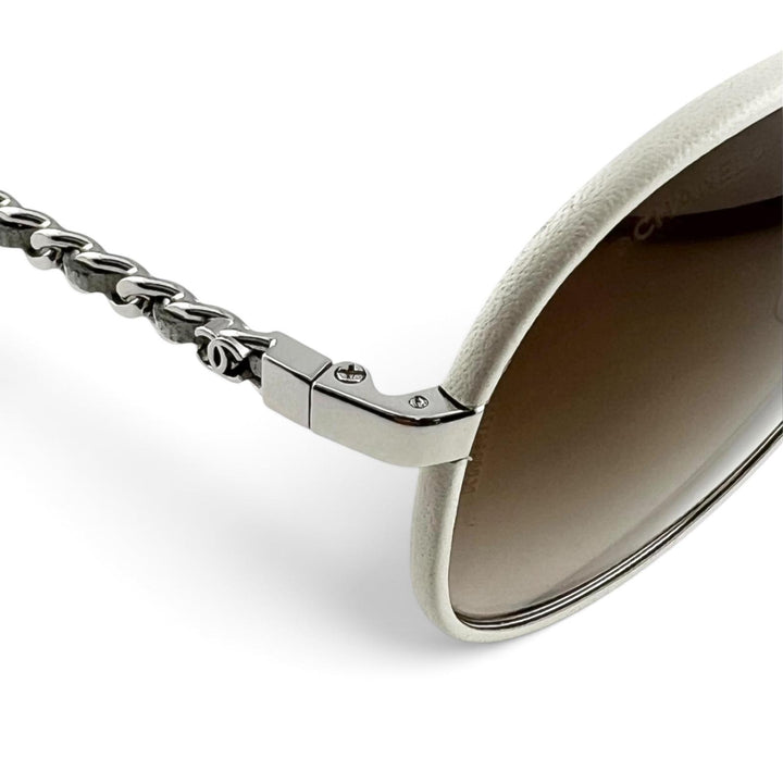 Excellent CHANEL sunglasses Chain Temple Teardrop Beige metal Women 4219-Q