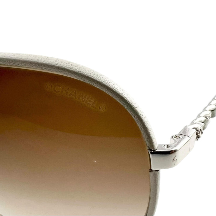 Excellent CHANEL sunglasses Chain Temple Teardrop Beige metal Women 4219-Q