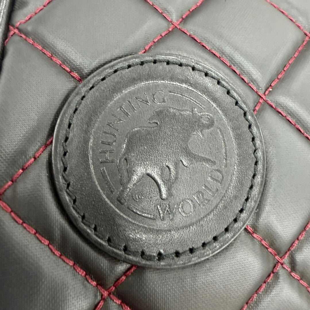 Excellent HUNTING WORLD Shoulder Bag Batue Surpass Quilted Leather Cosmetic Bag