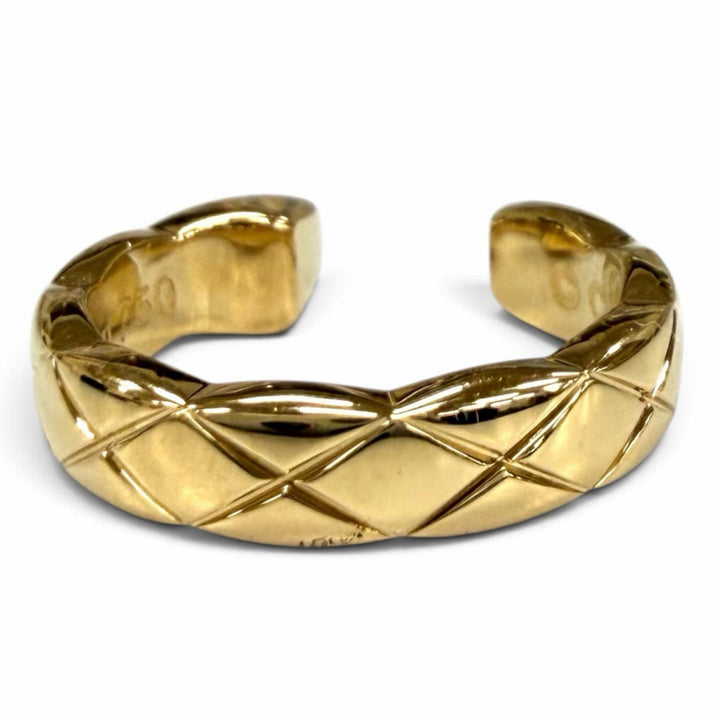 Very Good CHANEL Earring Single ear cuff Quilted motif ear cuff AU750(YG) J12157
