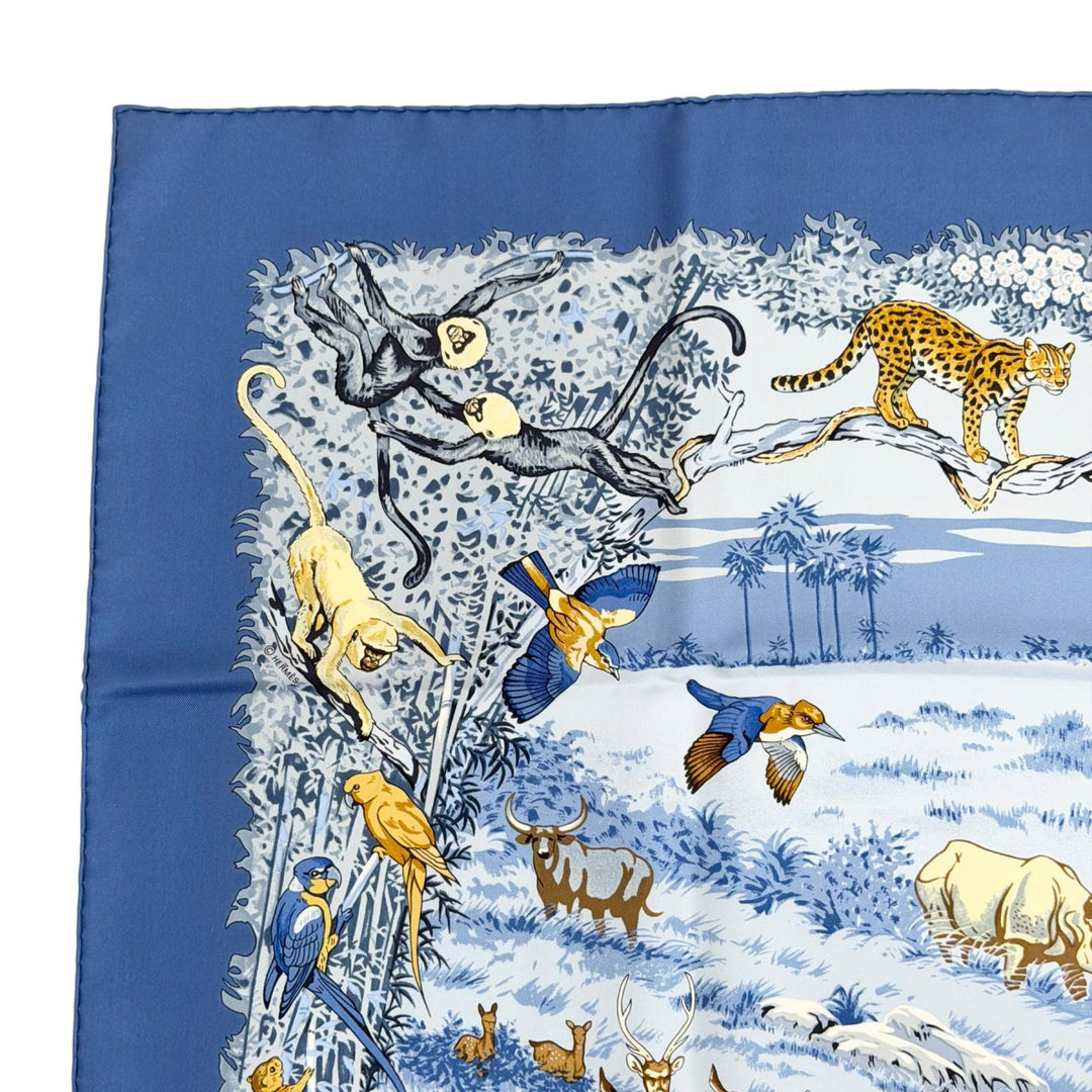 Excellent HERMES scarf LA TREVE DE L EAU (The Water Truce) Carre 90 Blue silk