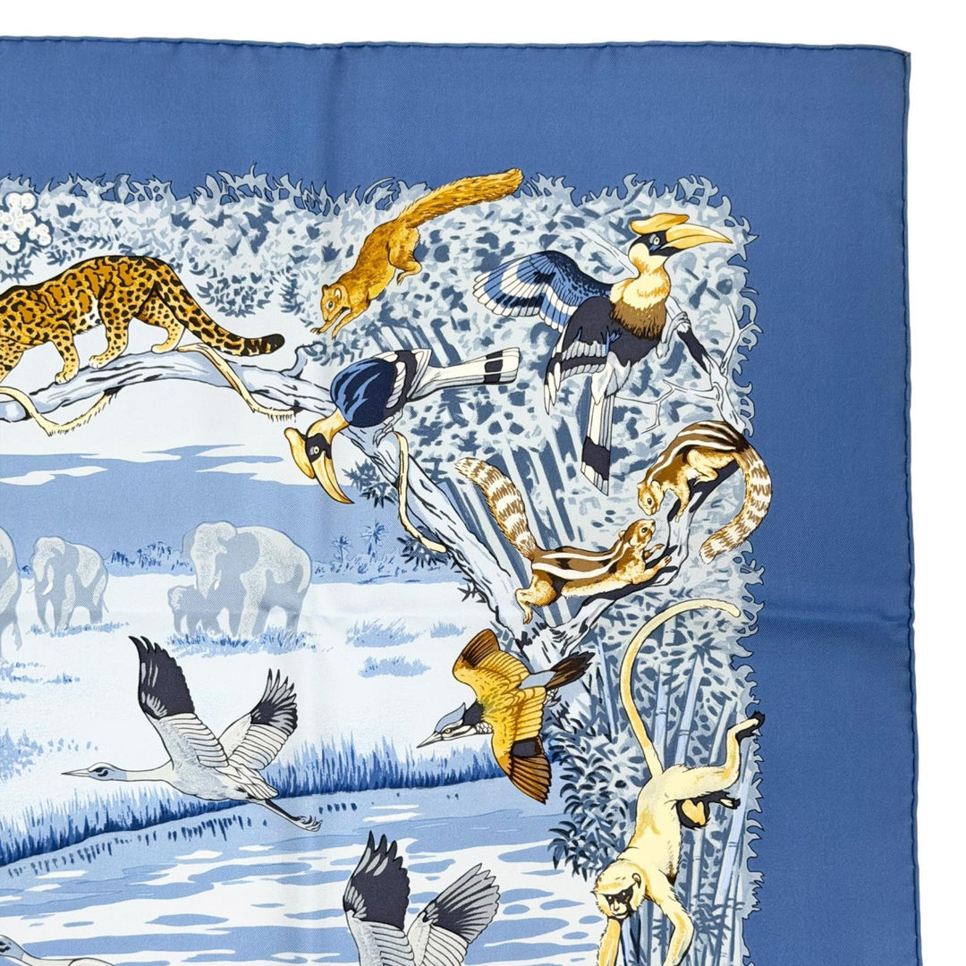 Excellent HERMES scarf LA TREVE DE L EAU (The Water Truce) Carre 90 Blue silk