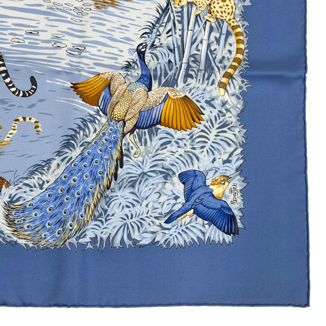 Excellent HERMES scarf LA TREVE DE L EAU (The Water Truce) Carre 90 Blue silk