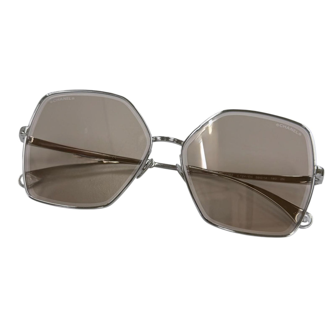 Excellent CHANEL sunglasses COCO Mark Pearl Chain Butterfly Silver Women 4262