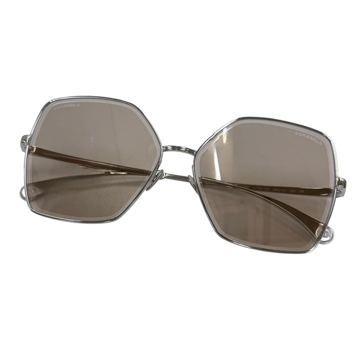 Excellent CHANEL sunglasses COCO Mark Pearl Chain Butterfly Silver Women 4262
