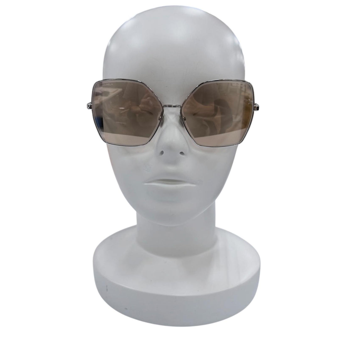 Excellent CHANEL sunglasses COCO Mark Pearl Chain Butterfly Silver Women 4262