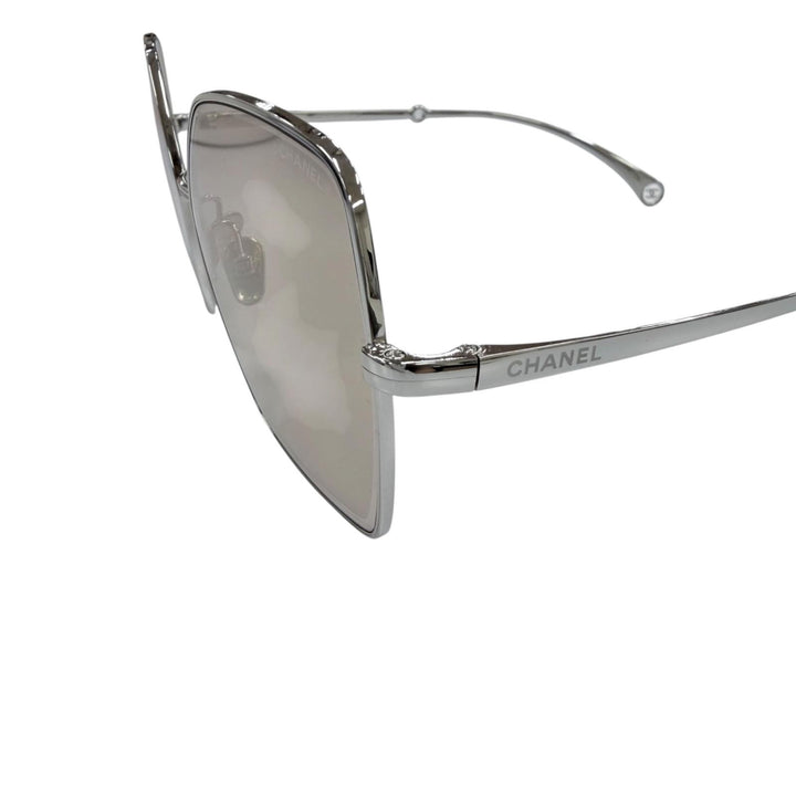 Excellent CHANEL sunglasses COCO Mark Pearl Chain Butterfly Silver Women 4262