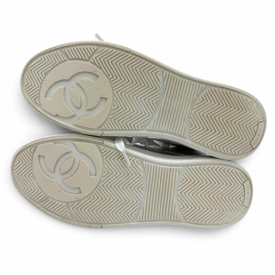 Great CHANEL Low cut sneakers COCO Mark Lace-up Leather Silver Women 37 G45079