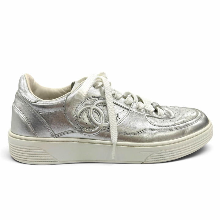 Great CHANEL Low cut sneakers COCO Mark Lace-up Leather Silver Women 37 G45079