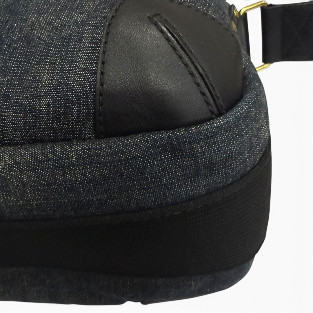 Great HUNTING WORLD Shoulder Bag Carryall Messenger bag with logo Indigo blue