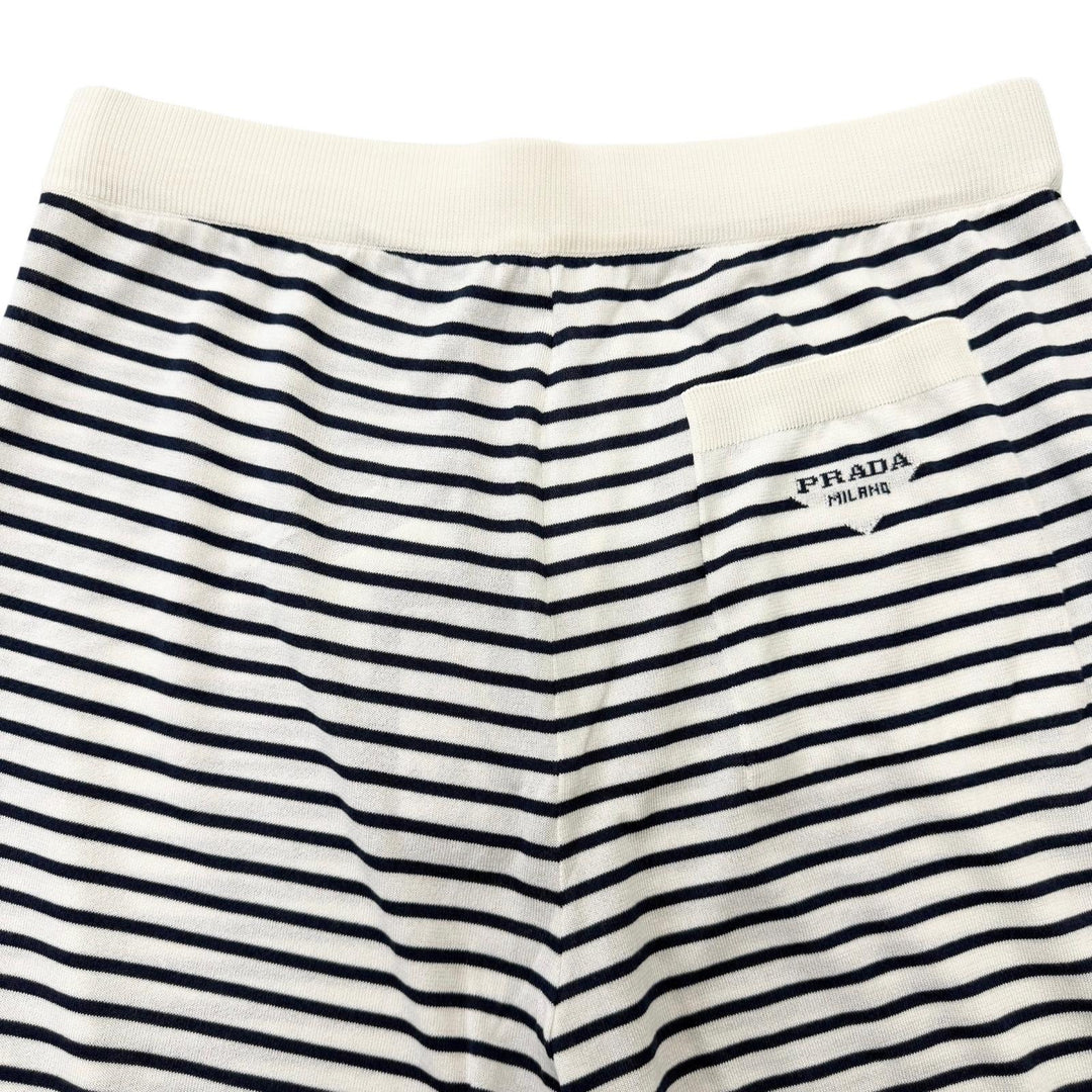 Pristine PRADA Shorts Border Pattern Triangle Logo Knit white silk