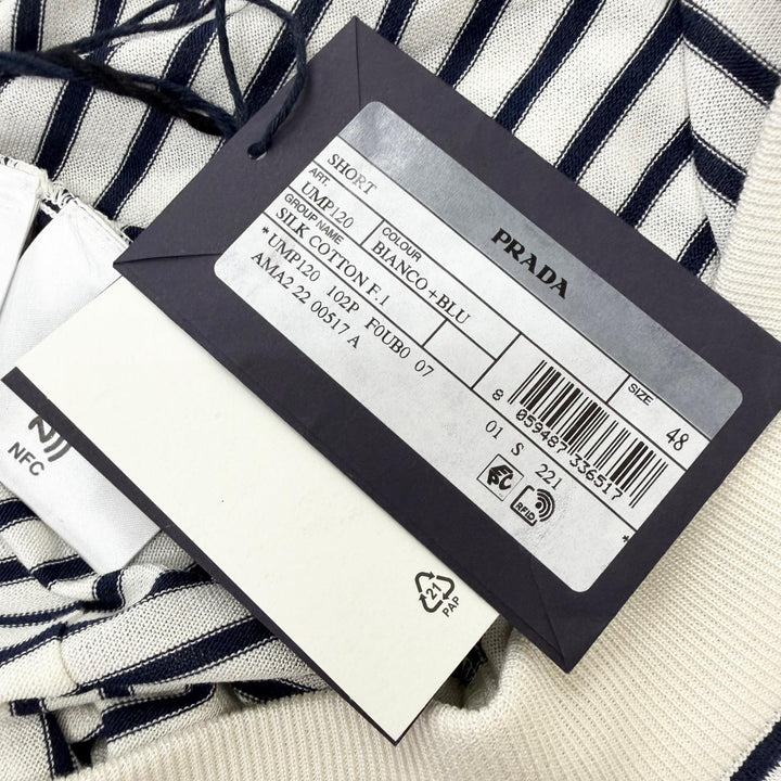 Pristine PRADA Shorts Border Pattern Triangle Logo Knit white silk