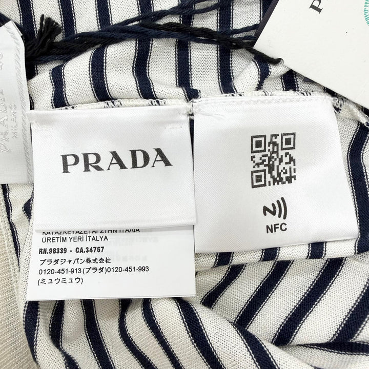 Pristine PRADA Shorts Border Pattern Triangle Logo Knit white silk