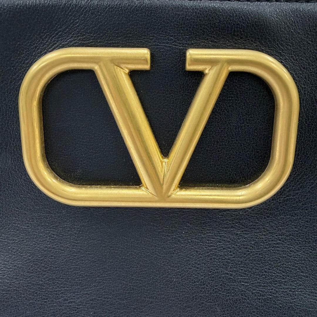 Excellent VALENTINO Cosmetics Pouch V-logo leather zip-up black XW2P0X38ZXL