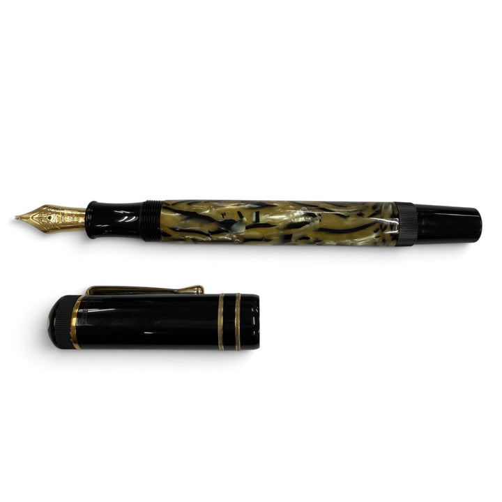 Great MONTBLANC fountain pen Author Series 1994: Oscar Wilde black 18K mens