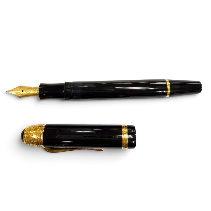 Very Good MONTBLANC fountain pen Limited Edition Artist Series 1995 Voltaire