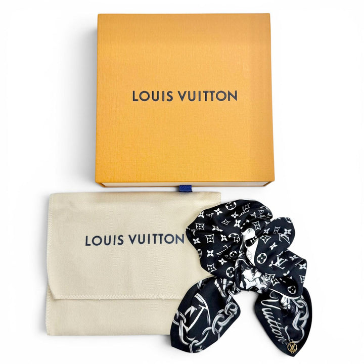Excellent LOUIS VUITTON LV Bloom Scrunchie Monogram hair accessories S M96662
