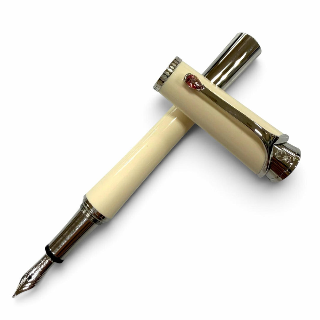 Excellent MONTBLANC fountain pen Princess Grace de Monaco Cartridge type Ivory