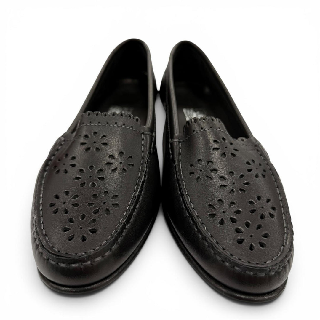 Excellent Salvatore Ferragamo pumps Flower patch leather flats black Women 7.5