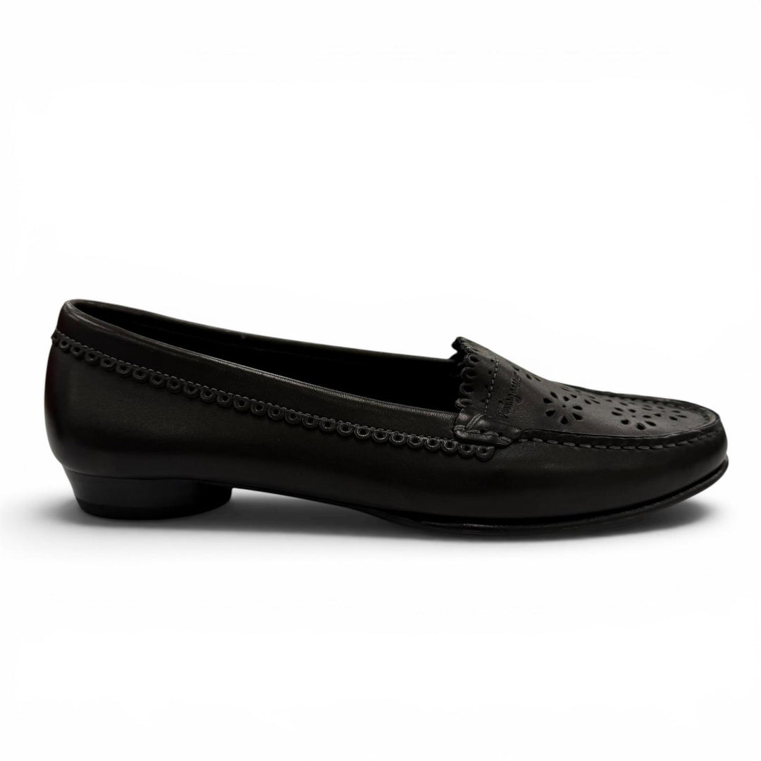 Excellent Salvatore Ferragamo pumps Flower patch leather flats black Women 7.5