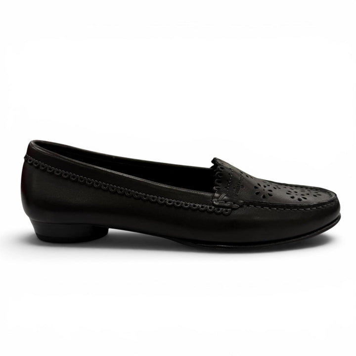 Excellent Salvatore Ferragamo pumps Flower patch leather flats black Women 7.5